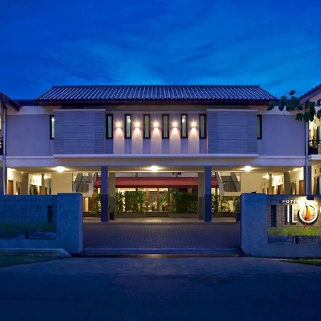 Ilos Hotel Bandung Exterior photo