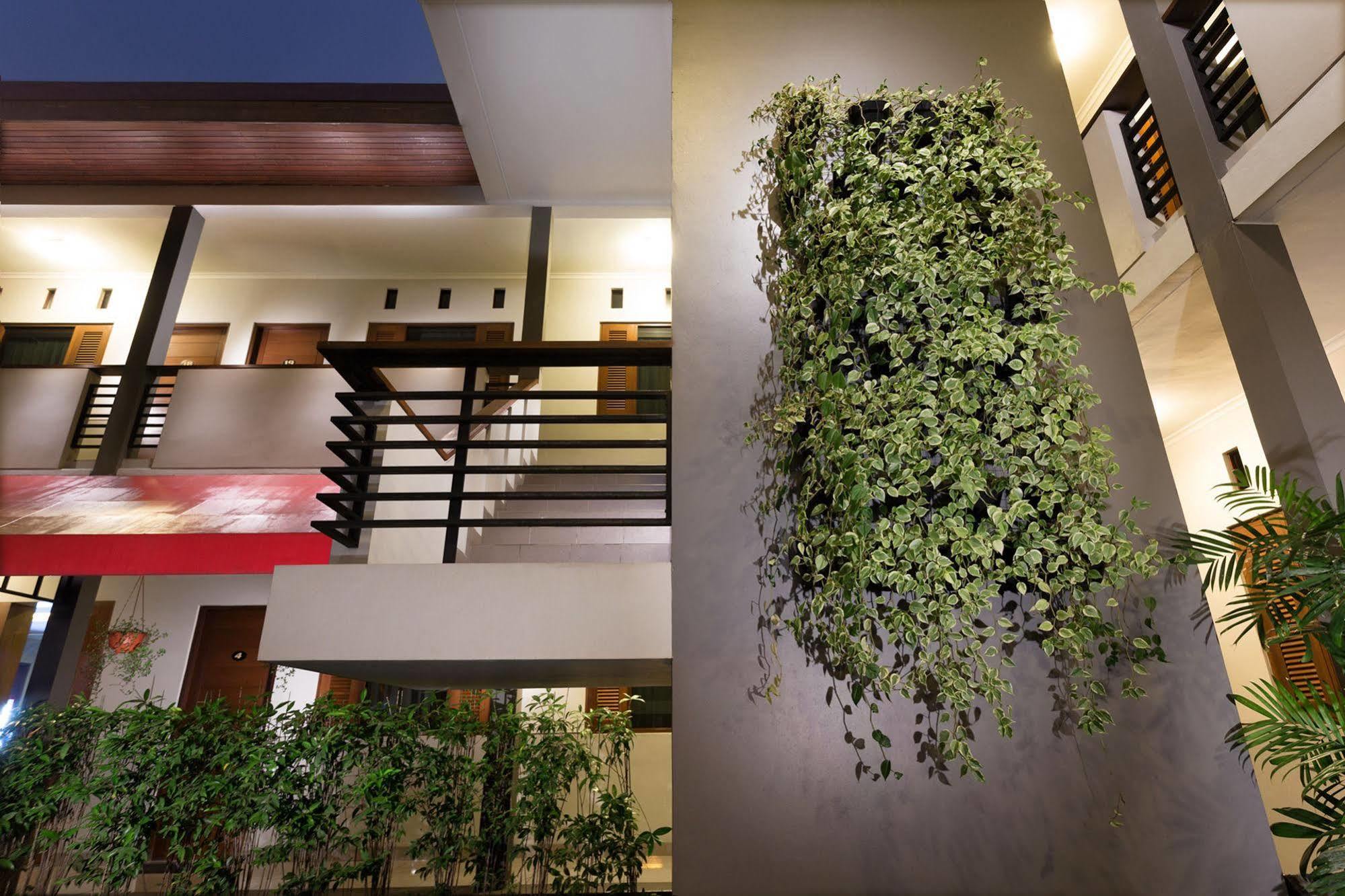 Ilos Hotel Bandung Exterior photo